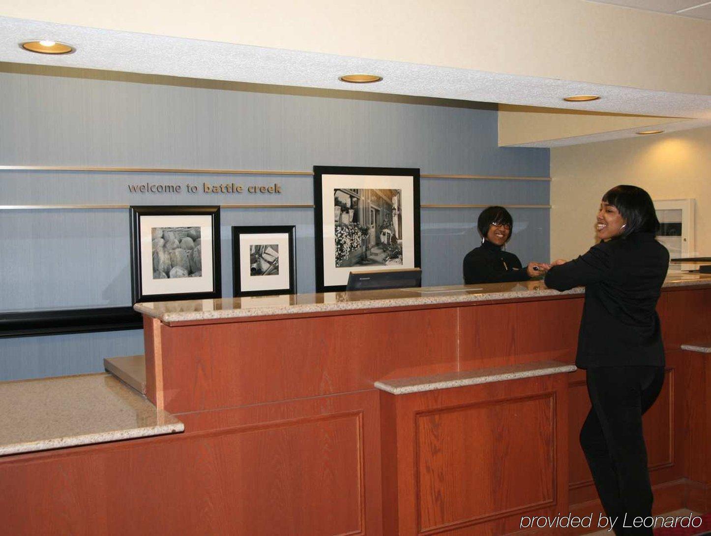 Hampton Inn Battle Creek Interior photo